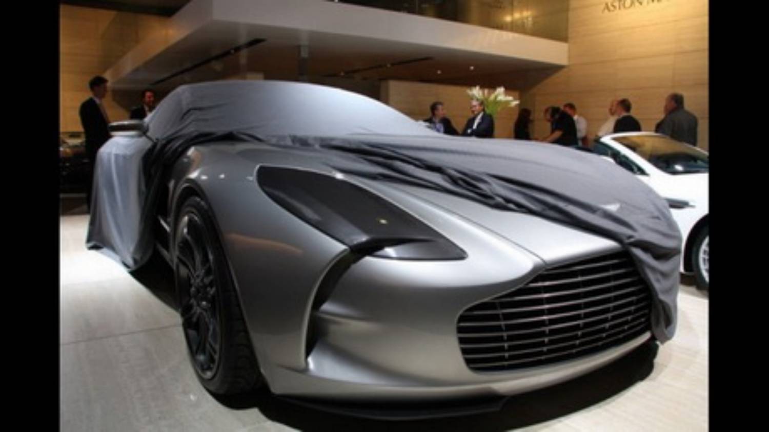 Na prodej - Aston Martin Q77