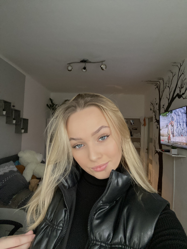 Simona