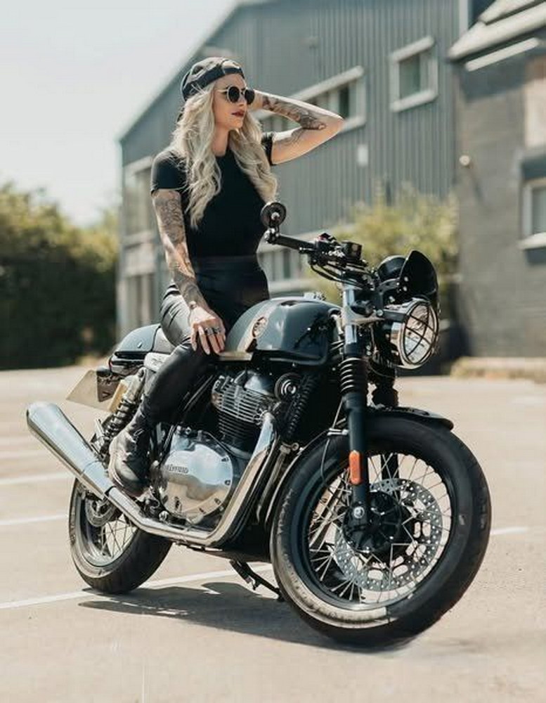 galerie: Royal Enfield Garage